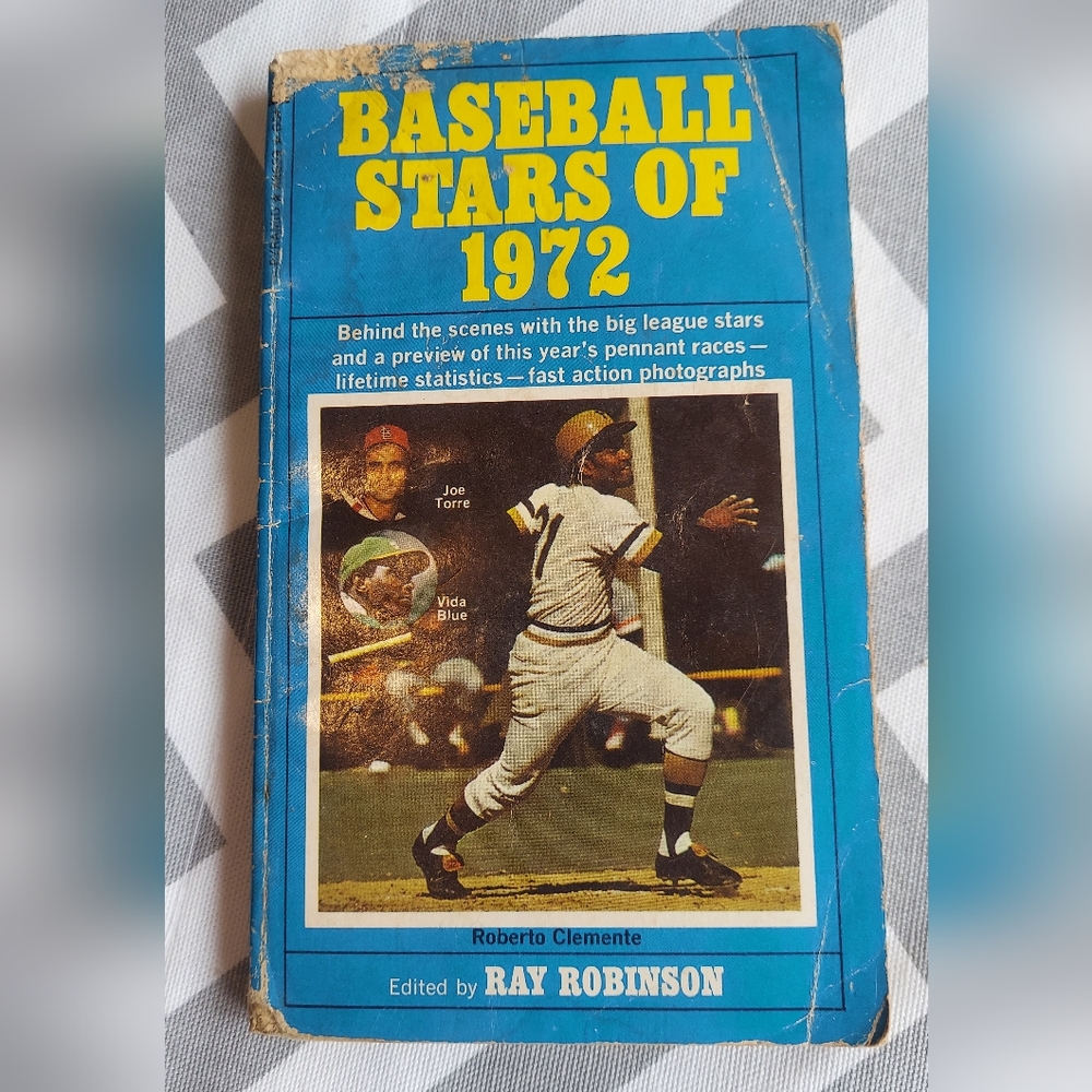 * Book Baseball Stars of 1972, Lots of Pictures